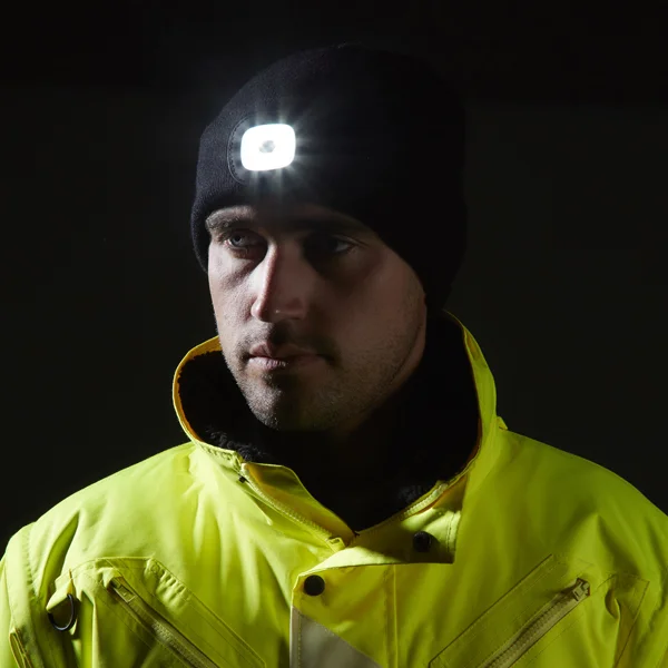 Portwest Cap With LED Head Light - Image 3