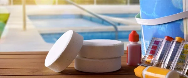 TYPES OF GRANULAR AND LIQUID POOL SHOCK