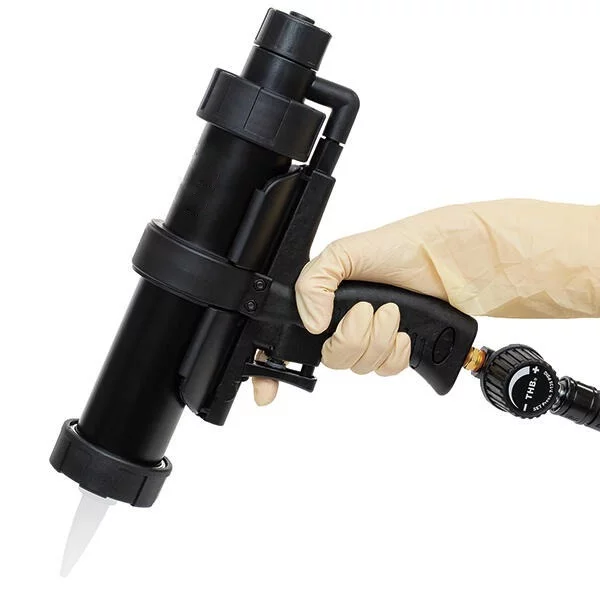 Magnaflow 310C Pneumatic Caulk Gun